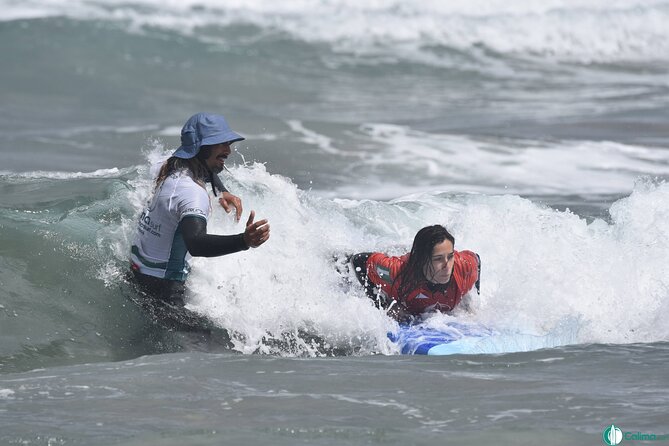 Surf class in Famara 9:15-12:00 or 11:45-14:30 (2h class) - The warm-up and theory block: why it’s more than waiting