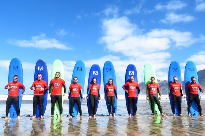 Surf lessons in Famara 9:15-14:30h (4 hours of class) - Pickup and logistics: how to avoid friction