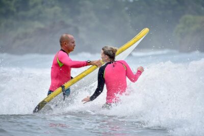 Surf Lessons in Manuel Antonio - The 2-hour lesson that starts from zero (and keeps pushing you)
