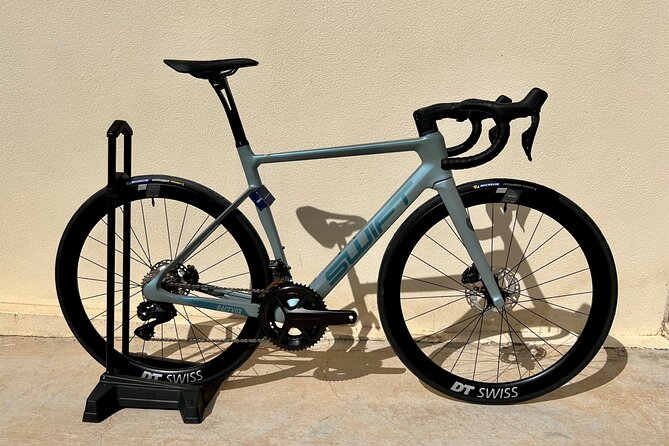 SwiftCarbon Racevox, Ultegra di2 plus DT Swiss wheel set - Key things that make this bike hire worth a second look
