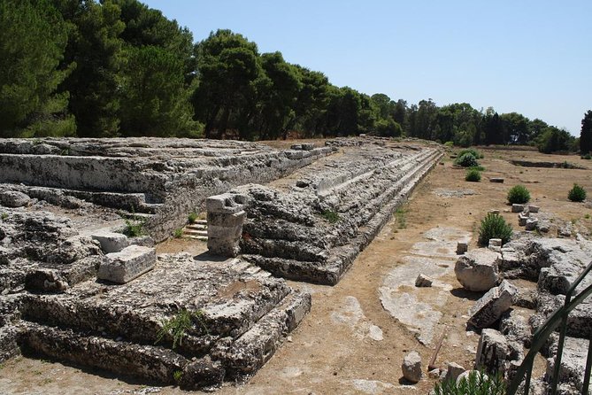 Syracuse and Ortygia Island Day Trip from Taormina - Ortygia’s walking route: Fountain of Aretusa to Piazza del Duomo