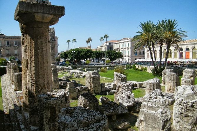 Syracuse and Ortygia Island Day Trip from Taormina - Guide style and languages: how to get the most from the storytelling