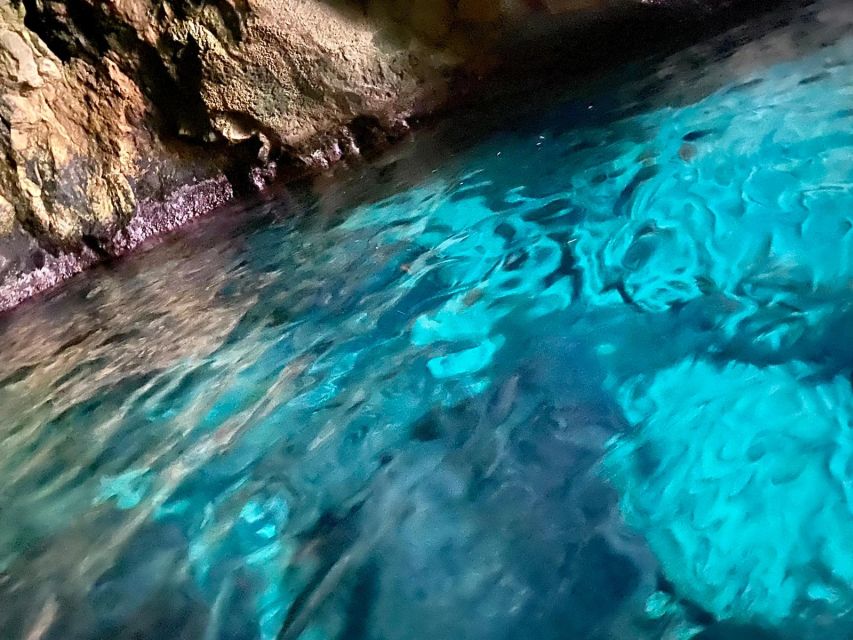 Syracuse: Boat Trip of Ortigia Island and Sea Caves - Sea caves: what you’ll likely see, and what weather can change