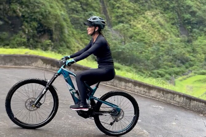 Tahiti excursion adventure circuit MTB MTB E-Bike private valley - The Big Climb on the 4x4 Track: 3.5 to 4.5 Hours Up Into Bird Territory