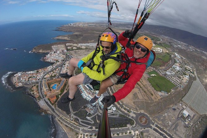 Tandem paragliding in Tenerife - Guides and Trust: The Human Side of Tandem Flying