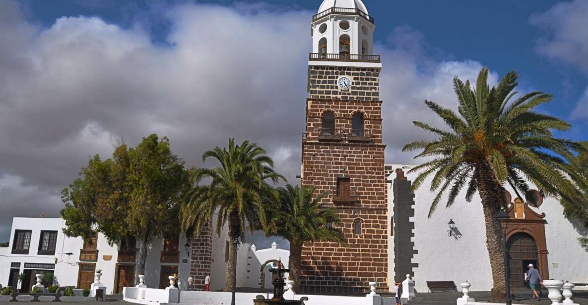 Teguise: Market and César Manrique Foundation Tour - Why Teguise and the César Manrique Foundation work so well together