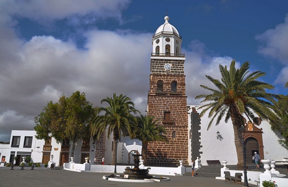 Teguise: Market and César Manrique Foundation Tour - Price and value: what $38 gets you, and what it doesn’t