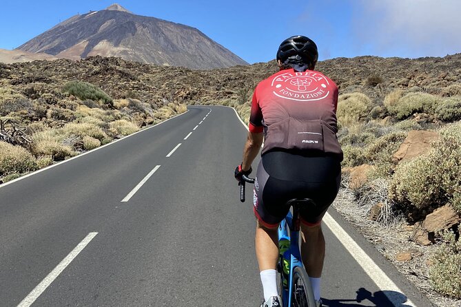 Teide road bike climb from PdC - Entering Puerto de la Cruz: start easy, climb later