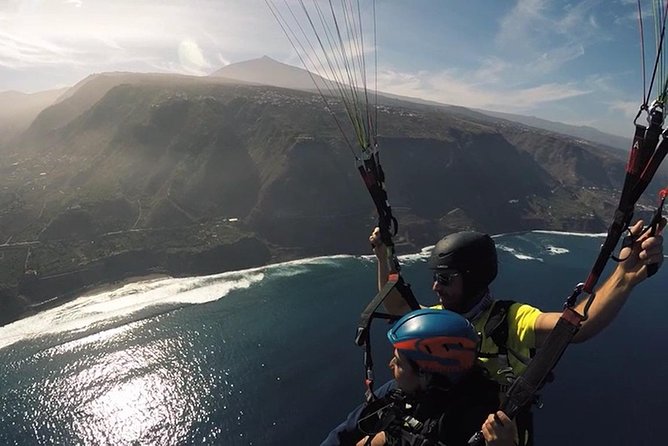 Tenerife Basic Paragliding Flight Experience with Pickup - Equipment, Duration, and Group Size: The Practical Side