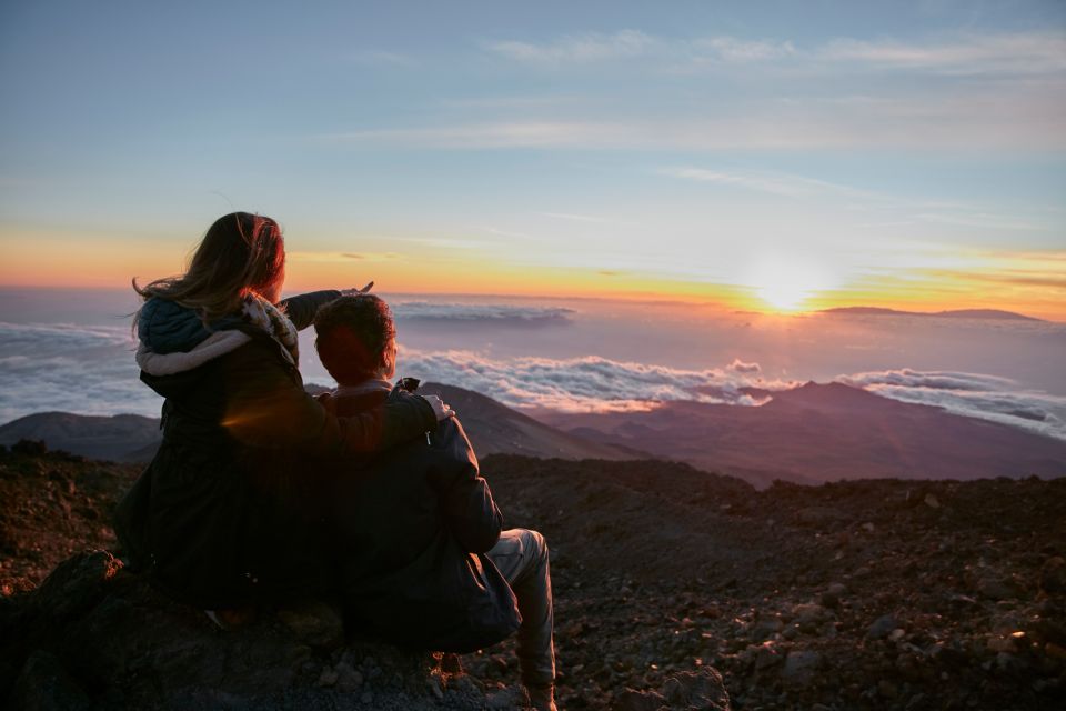 Tenerife: Mount Teide Sunset and Stars Tour with Cable Car - Cable car to 3,555 meters at dusk: the main event