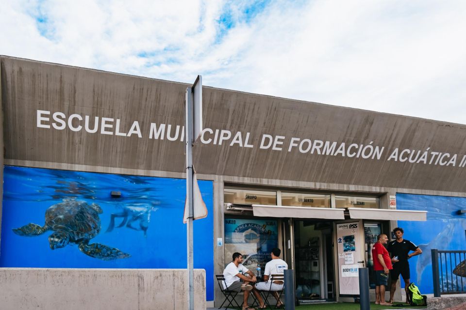 Tenerife: Scuba Diving Experience with Instructor and Gear - The instructor debrief, coffee or tea, and your wrap-up materials