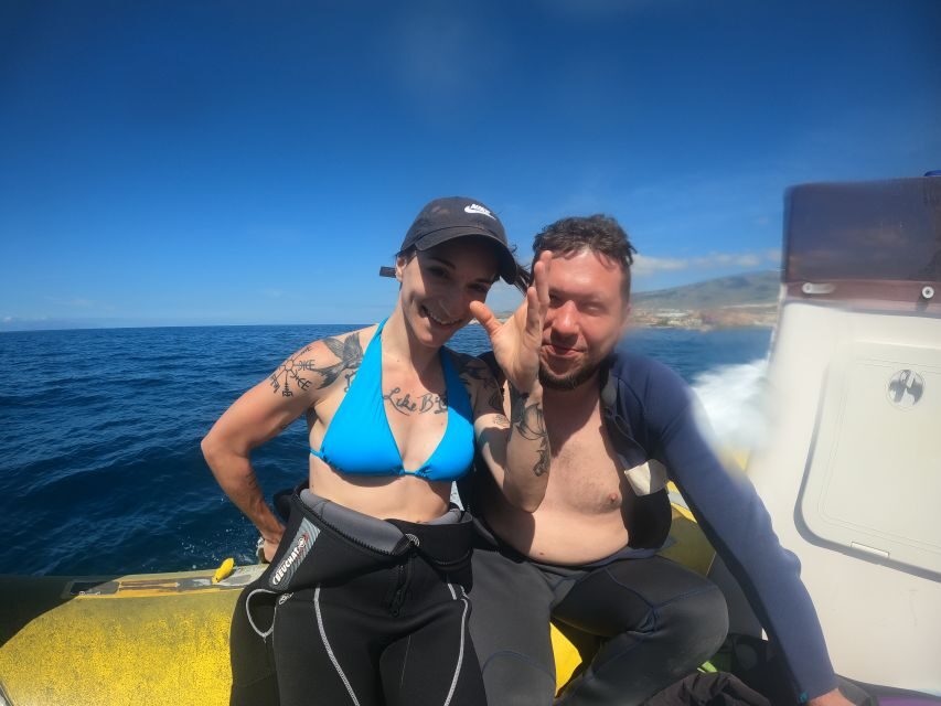 Tenerife: Snorkeling Trip in a Turtle Habitat - What the guide actually does once you’re in the water