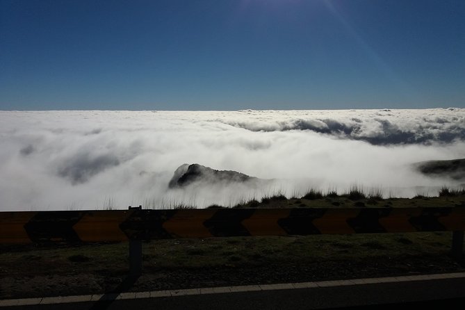 The East Tour-Pico do Areeiro,Santana & Pico do Facho Small Group - Pico do Facho Viewpoint: The Ticketed Best-View Moment