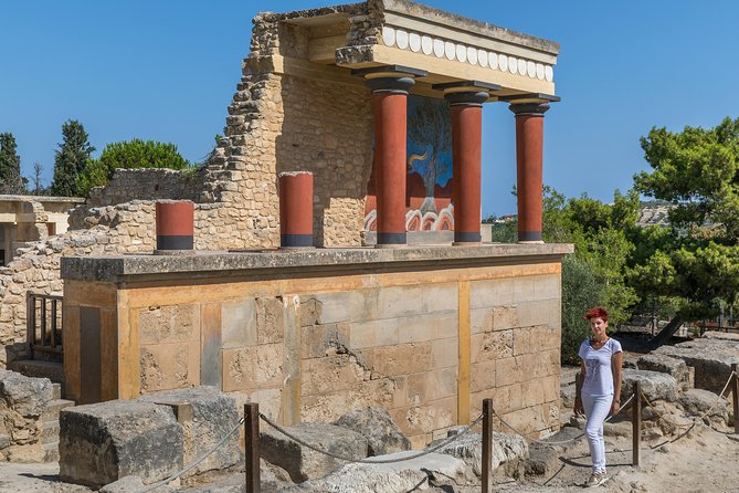 The Palace of Knossos with Skip-the-Line Ticket - Skip-the-line at Knossos: how priority entry saves real time