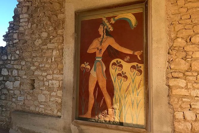The Palace of Knossos with Skip-the-Line Ticket - Group size, headsets, and staying comfortable in Crete heat