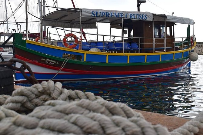 The Traditional Harbour Cruise - Photos, Breeze, and Onboard Comfort: Bar, Toilets, and Deck Time