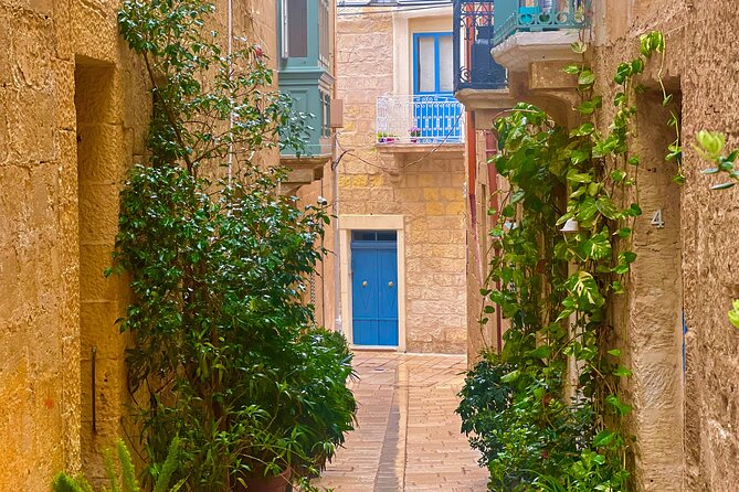 Three cities walking tour incl. entrance to Inquisitor's palace - Price and value: $30.77 for a guided Birgu day with a real ticket