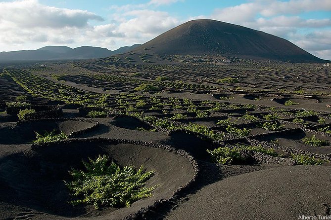 Timanfaya, Golfo, La Geria & Camel Ride (opt) - South Lanzarote - Lago Verde and Charco de los Clicos: a short stop with photo potential