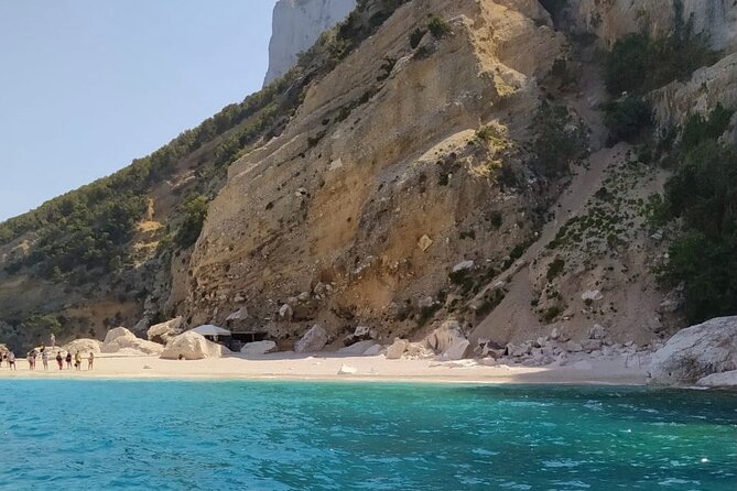 Tour in Gommone di Cala Mariolu e Goloritzé con Skipper - Cala dei Gabbiani: two hours of sand, sun, and an easy swim