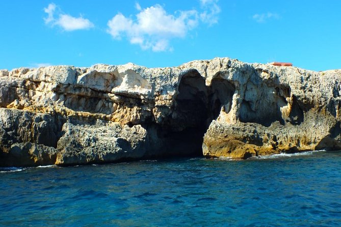 Tour of the island of Ortigia and exploration of sea caves with baths. - Booking smart: when to go and how to show up prepared
