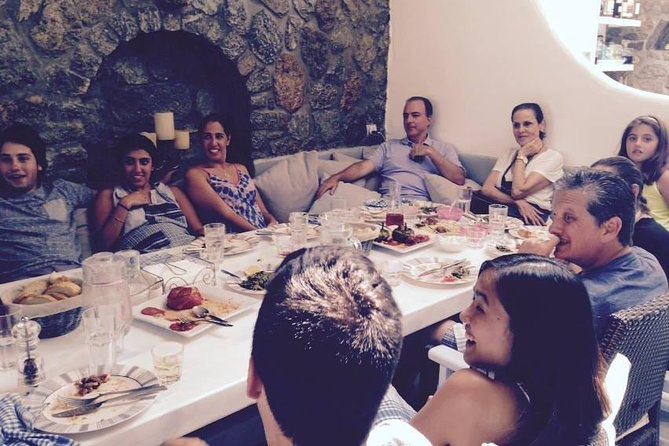 Traditional Lunch or Dinner with Drinks in Mykonos - Pickup and Timing: The Shore-Excursion Trick That Saves the Day