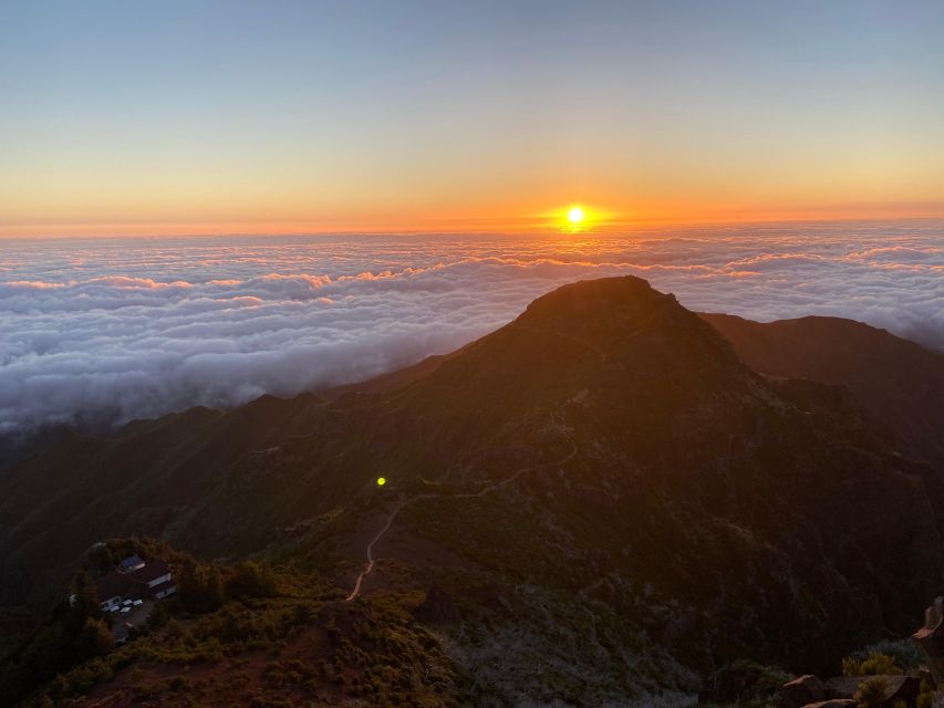 Transfer from Pico do Areeiro to Achada do Teixeira - Meeting the van at Pico do Areeiro: simple, but don’t wing it