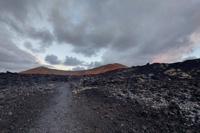 Trekking in the Volcanoes Natural Park in a small group - Meeting at Ermita de Santa María Magdalena (and keeping the day smooth)