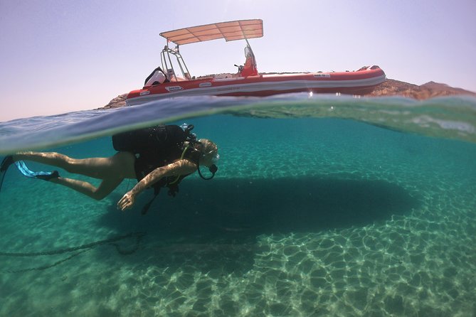 Try a DIVE, discover scuba diving in Mykonos - Lia Beach scuba lesson in Mykonos: the setting and how it helps first-timers
