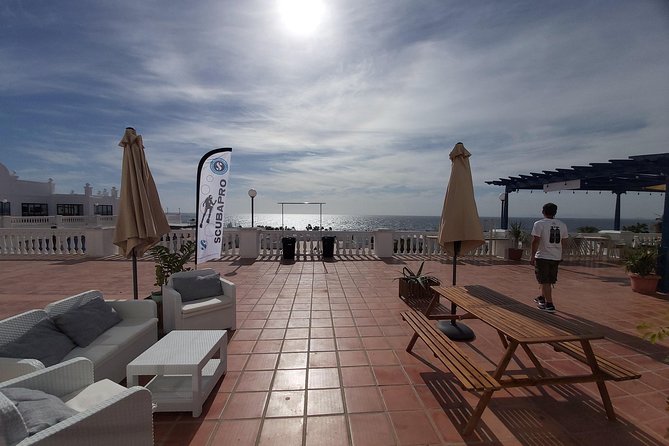 Try Scuba Diving in Lanzarote (No experience needed) - Equipment and Comfort: What to Bring for a Smooth Day