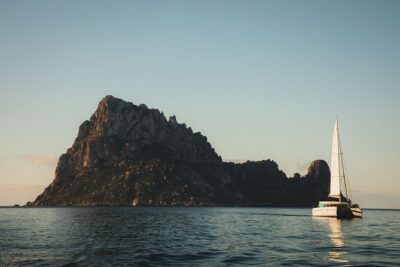 Unforgettable Catamaran Experience in Formentera - LAGOON 400 - The sailing stretch to Formentera: where the day actually disconnects