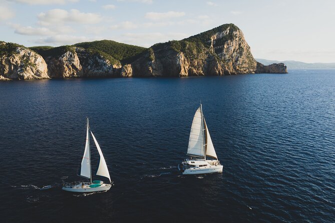 Unforgettable Catamaran Experience in Formentera - LAGOON 400 - Returning to Cala Jondal: the last sailing stretch and a final swim if time allows