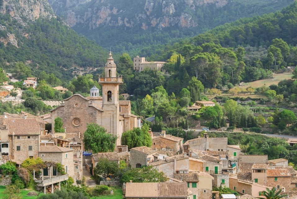 Valldemossa: Discover Valldemossa with a transfer from Palma - The Guided Walking Tour: What You’ll See and Why It Helps