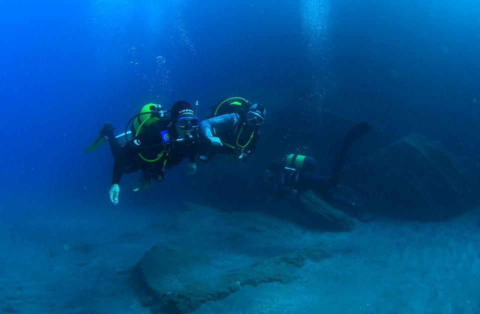 Vila Franca Do Campo: Introduction to Scuba Diving Tour - The short speedboat ride: quick open-water time