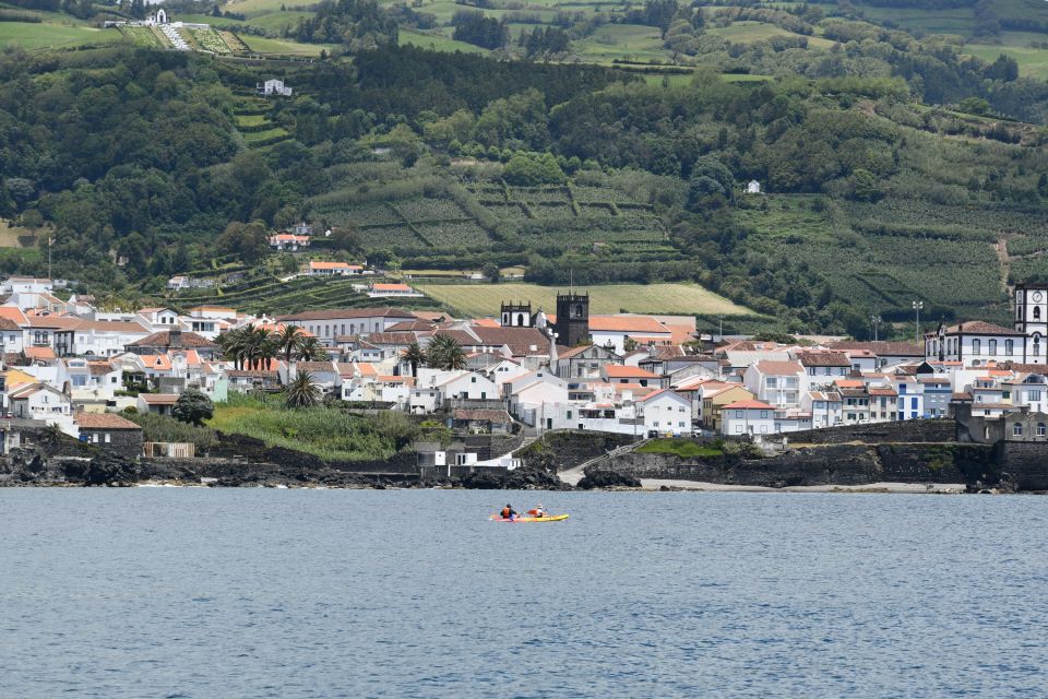 Vila Franca do Campo: Kayak Rental - Your paddle route: coastal views and the islet ring