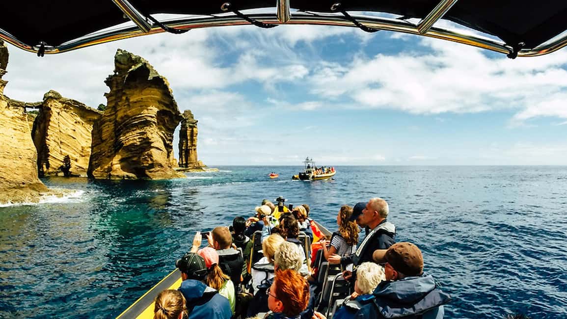 Vila Franca Islet: Around The Islet Guided Boat Tour - 35 Minutes at Ilhéu de Vila Franca: A Calm, Close Islet Circle