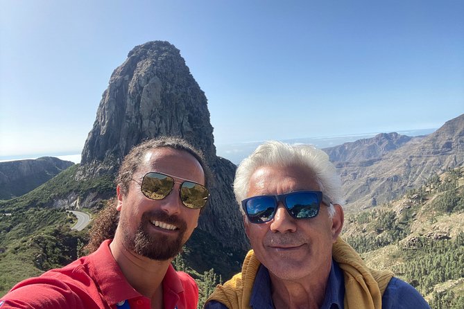VIP tour of La Gomera from Tenerife - Mirador Punta del Belete: César Manrique meets deep lava layers