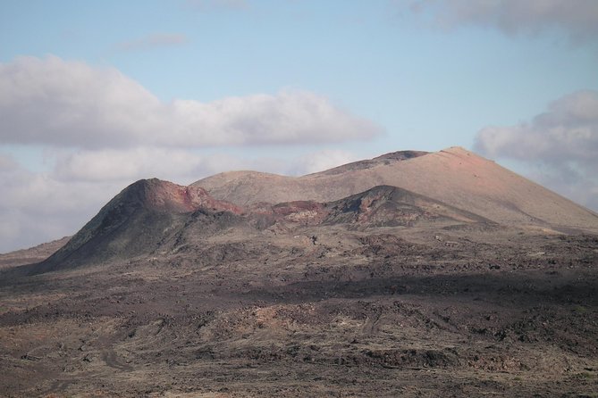 Volcano Hike - Timanfaya eruptions - Your 4 to 5 hour plan: transfers plus a slow climb