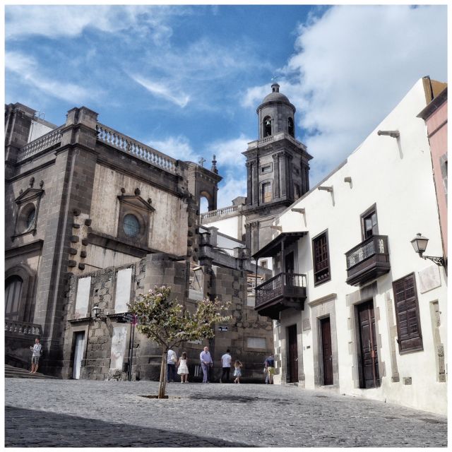 Walking tour Vegueta Old Town Las Palmas ( only in english) - Noble Houses, Decorative Balconies, and Plaza de San Antonio Abad