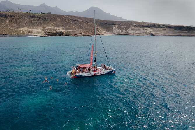 Watching and Listening Whales visiting Los Gigantes&Masca. Food&drinks included - Boarding at White Tenerife in Costa Adeje: timing and what to bring