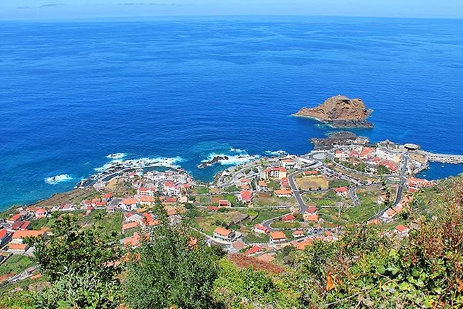 West of Madeira Tour - Câmara de Lobos Fishing Bay: The Quick Color Hit