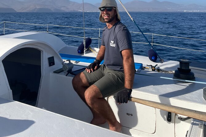 Whale & Dolphin Observation on Silent Catamaran with Hydrophone - How Whale and Dolphin Spotting Works on This Route