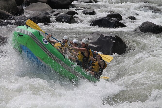 White Water Rafting class V - Getting ready in La Fortuna: meeting point, early start, and river briefing