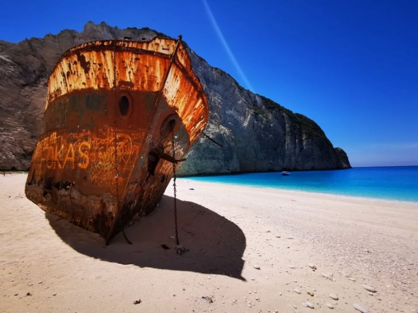 Zakynthos: early morning Shipwreck,Blue Caves and view point - Blue Caves: turquoise light, plus time to swim and snorkel