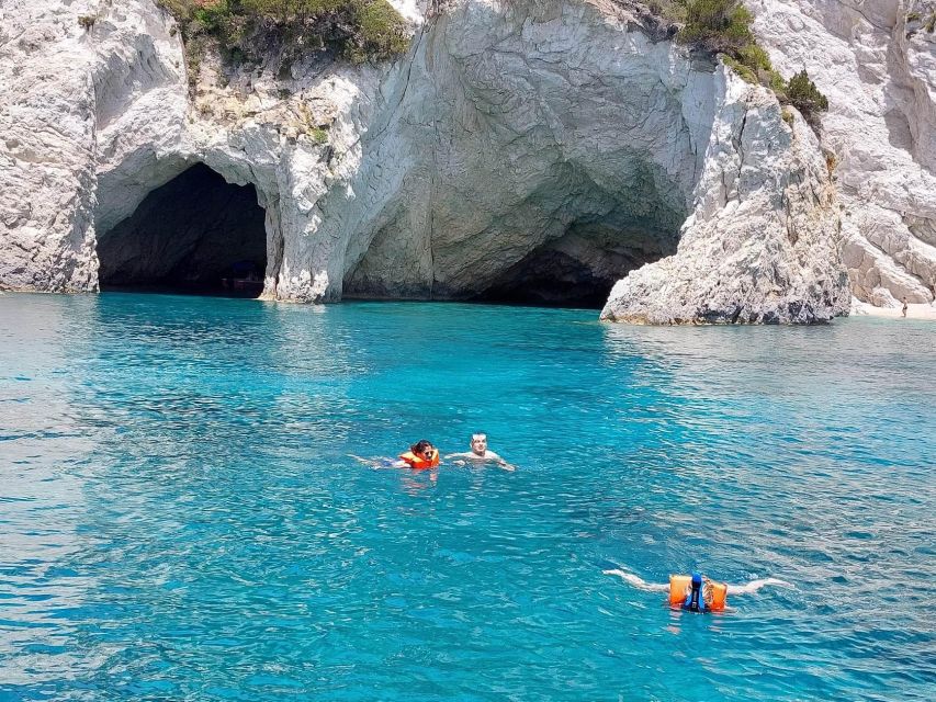Zakynthos: Half-Day Tour to Turtle Island and Keri Caves - Picking Up Around Zakynthos: The Van System and Timing