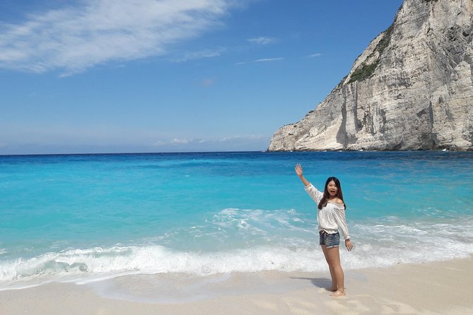 Zakynthos : One day small group tour to Navagio beach Blue Caves & top view - Lunch time: tasty possibilities, but plan for it being at your expense